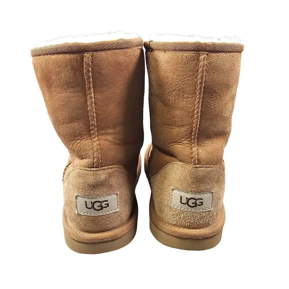 UGG Classic Mini II Short Boot Chestnut Suede Shearling Lined Womens Size 4 2023